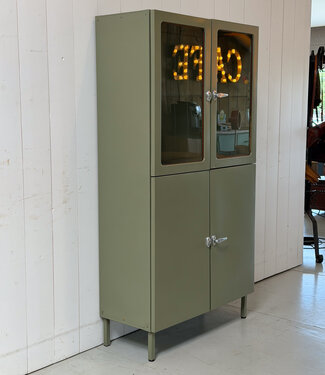 Vintage apothekerskast / groene medicijnkast