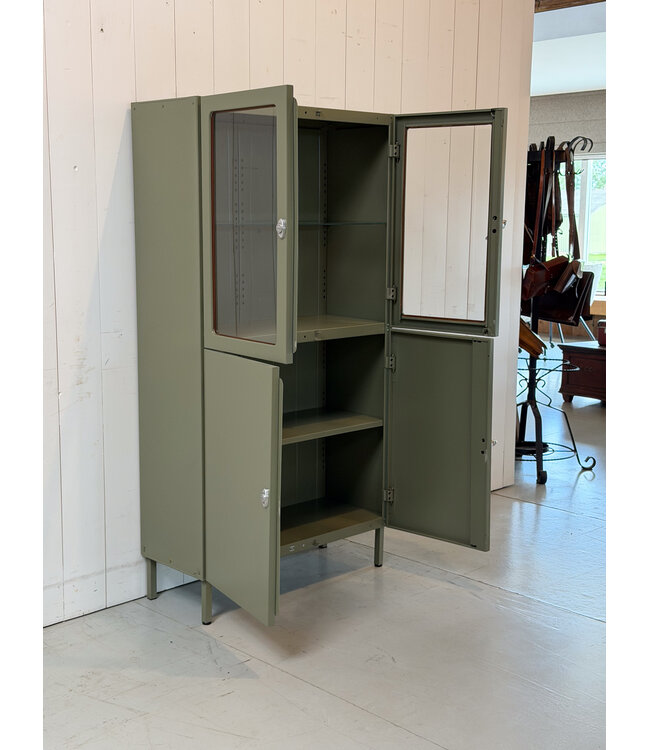Vintage apothekerskast / groene medicijnkast