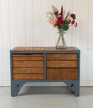 Oldwood Industrieel dressoir / ladekast