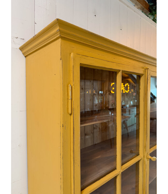 Vintage yellow display cabinet