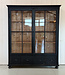 Vintage-Buffetschrank aus schwarzem Holz mit alter Glasscheibe