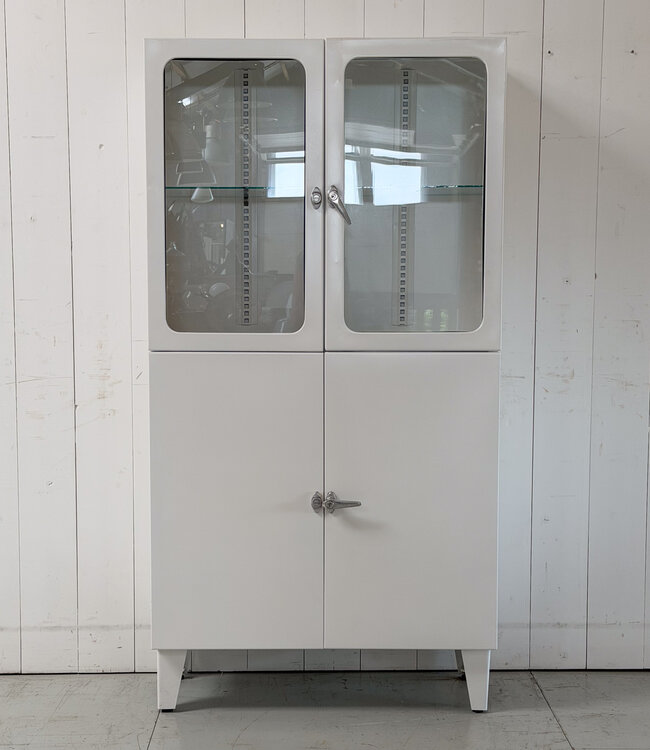 Vintage white apothecary cabinet / medicine cabinet