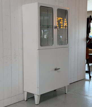 Vintage white apothecary cabinet / medicine cabinet
