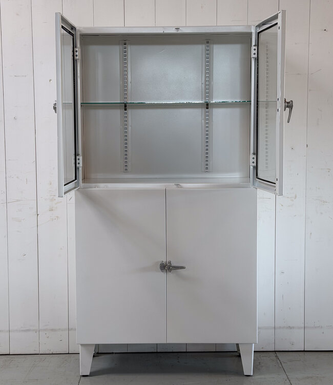 Vintage white apothecary cabinet / medicine cabinet
