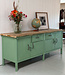 Grünes Vintage-Sideboard mit Schubladen und Türen