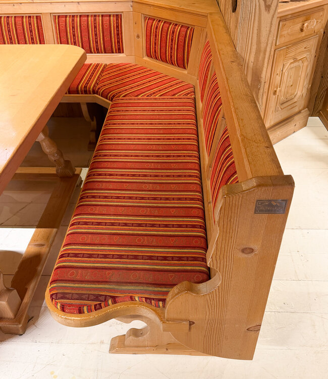Austrian seating area | Corner sofa with table and 3 chairs