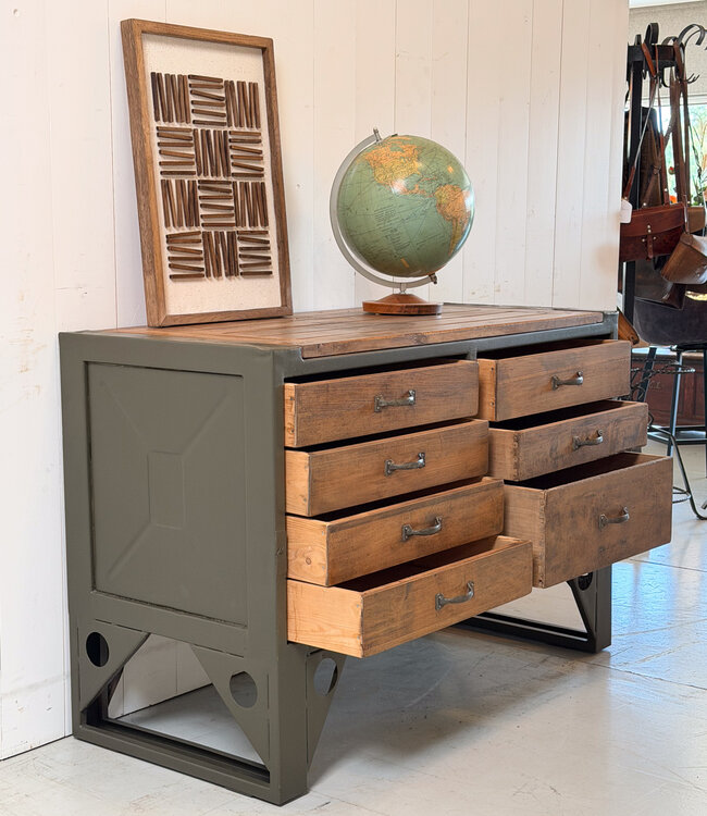 Vintage-Werkbank aus Holz und Stahl mit Schubladen