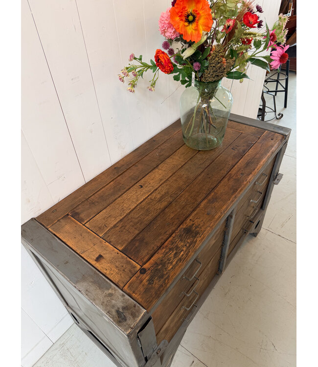 Industrial sideboard