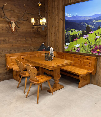 Oldwood Austrian Stube dining area | Corner sofa with table