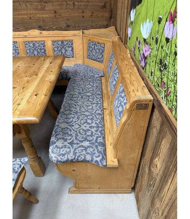 Österreichische Sitzecke | Ecksofa mit Tisch und 4 Stühlen