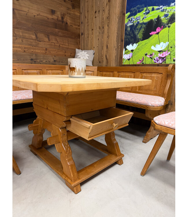 Österreichischer Essbereich | Stube-Set aus den Alpen