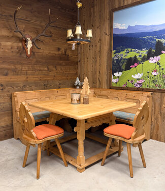 Oldwood Austrian dining area | Alpen Stube set