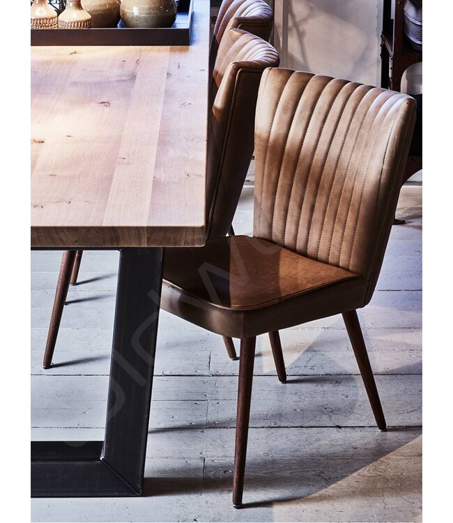 Dining room table Leipzig