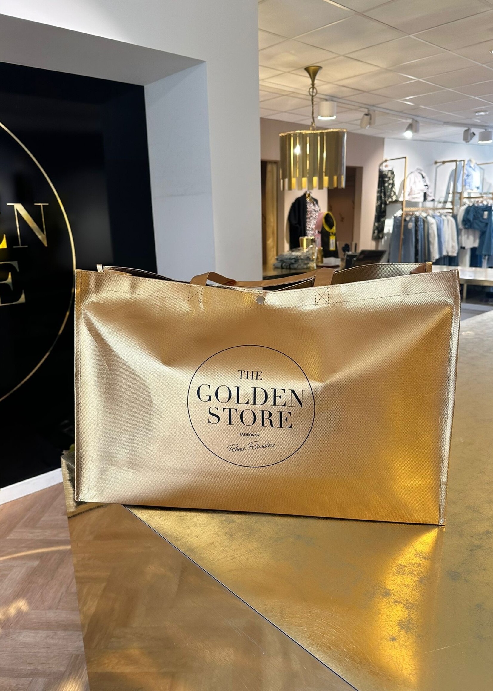 The Golden Store Shopper