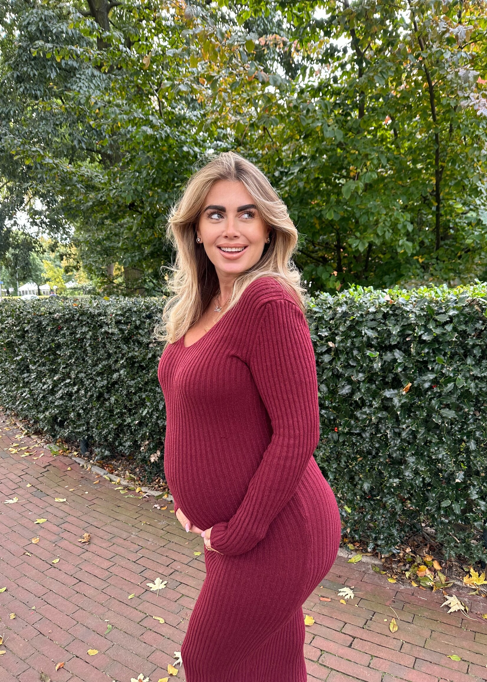 V-hals Rib Jurk Bordeaux | Romelia