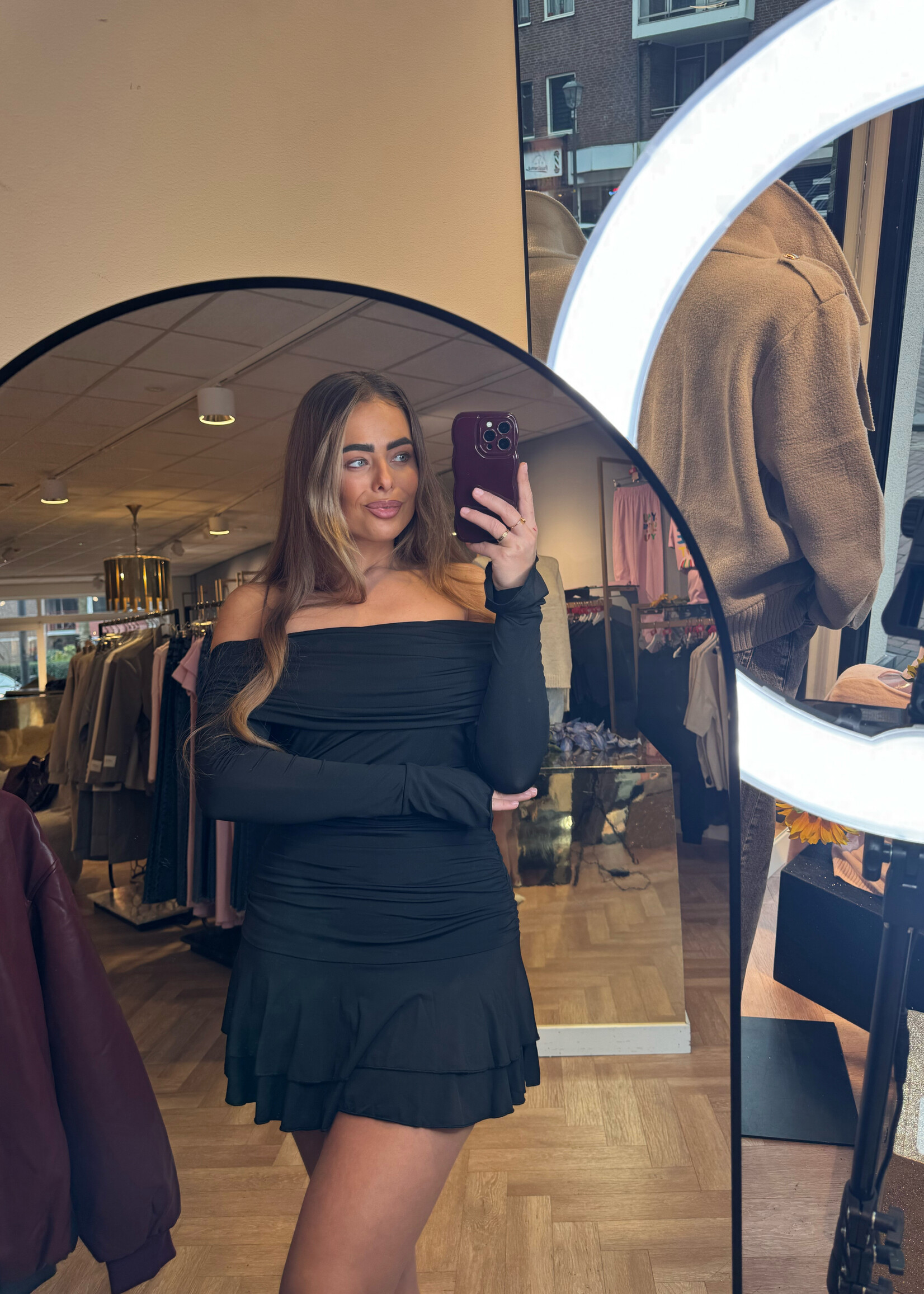 Off Shoulder Stretch Jurk | Olivia