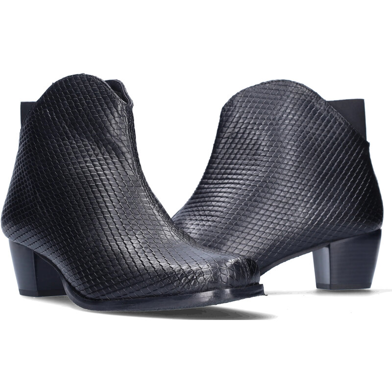 Didcot Didcot - Black Quilted pattern