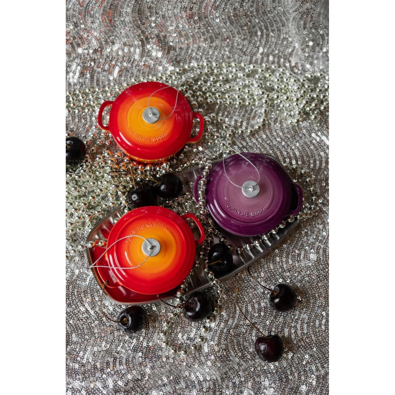 Yup in de boom Gietijzeren Pan Paars Kerstornament