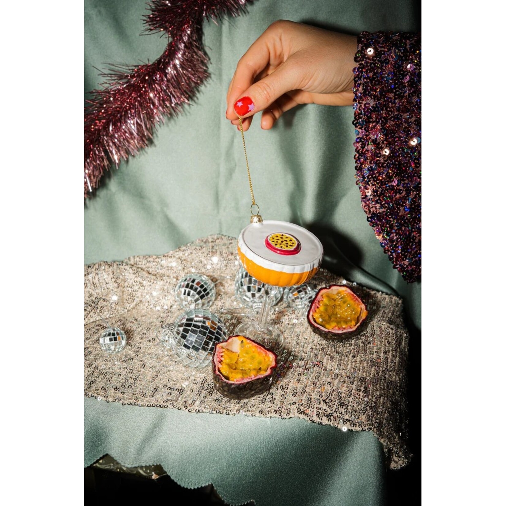 Yup in de boom Pornstar Martini Kerstornament