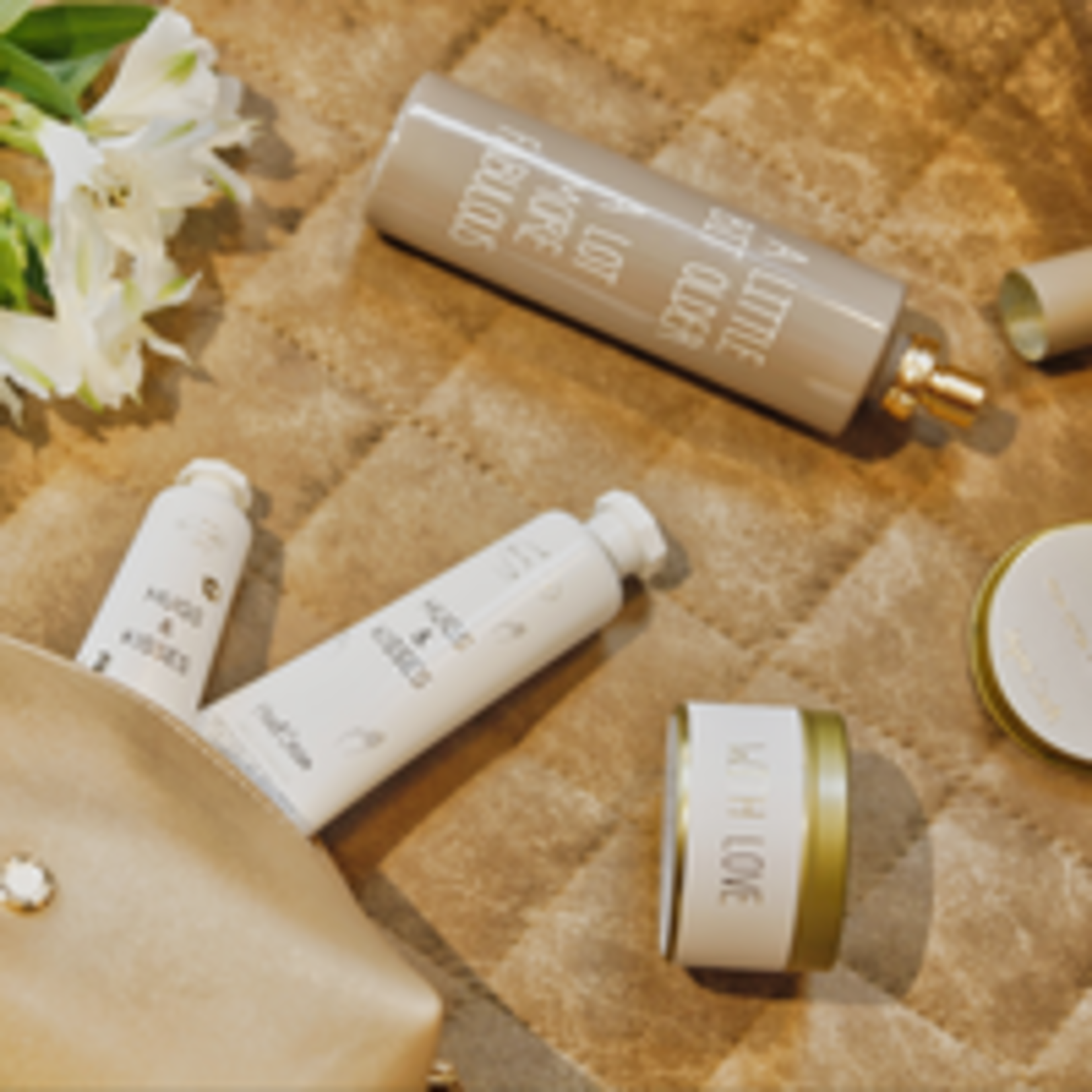 LIPPENBALSEM - HUGS & KISSES