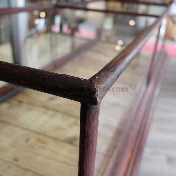 Antieke vitrine kast uit Amerika 1910