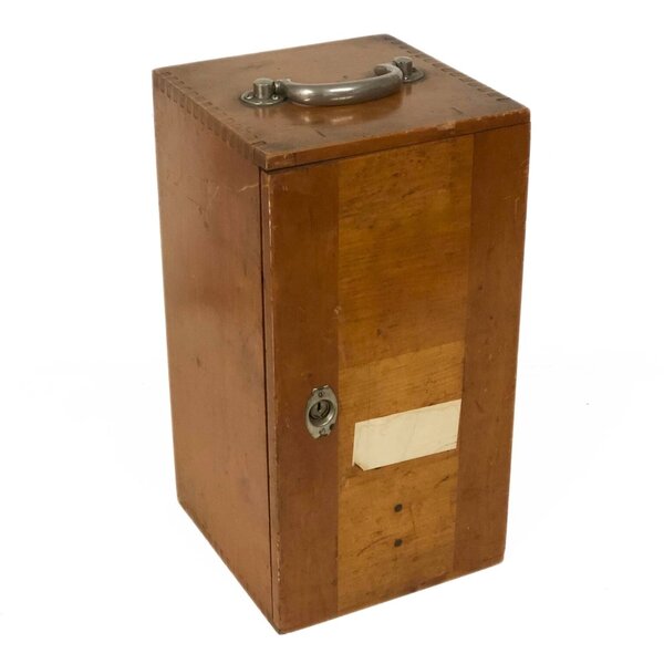 Antikes Mikroskop im Holzkasten (A)