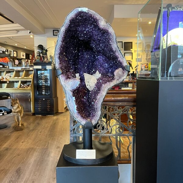 Amethyst Artigas Uruguay (B)