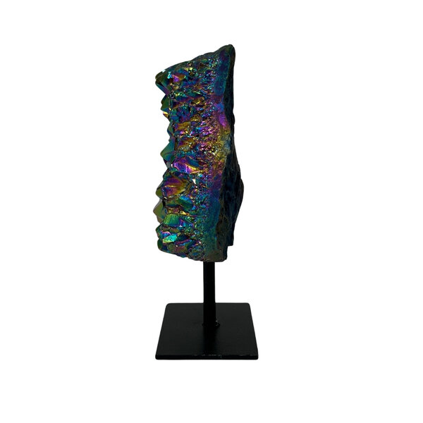 Flame aura Quartz auf einem Sockel