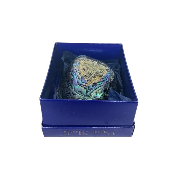 Haliotis shell in luxurious box