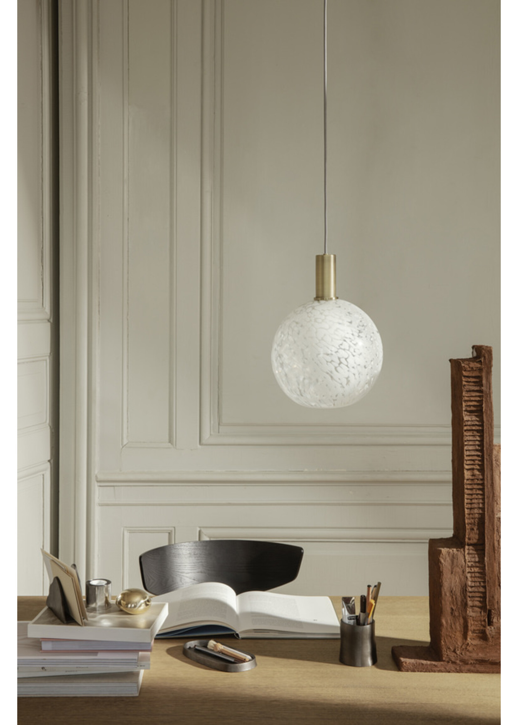 Ferm Living Yama Brievenhouder/Organizer – Zwarte Aluminium