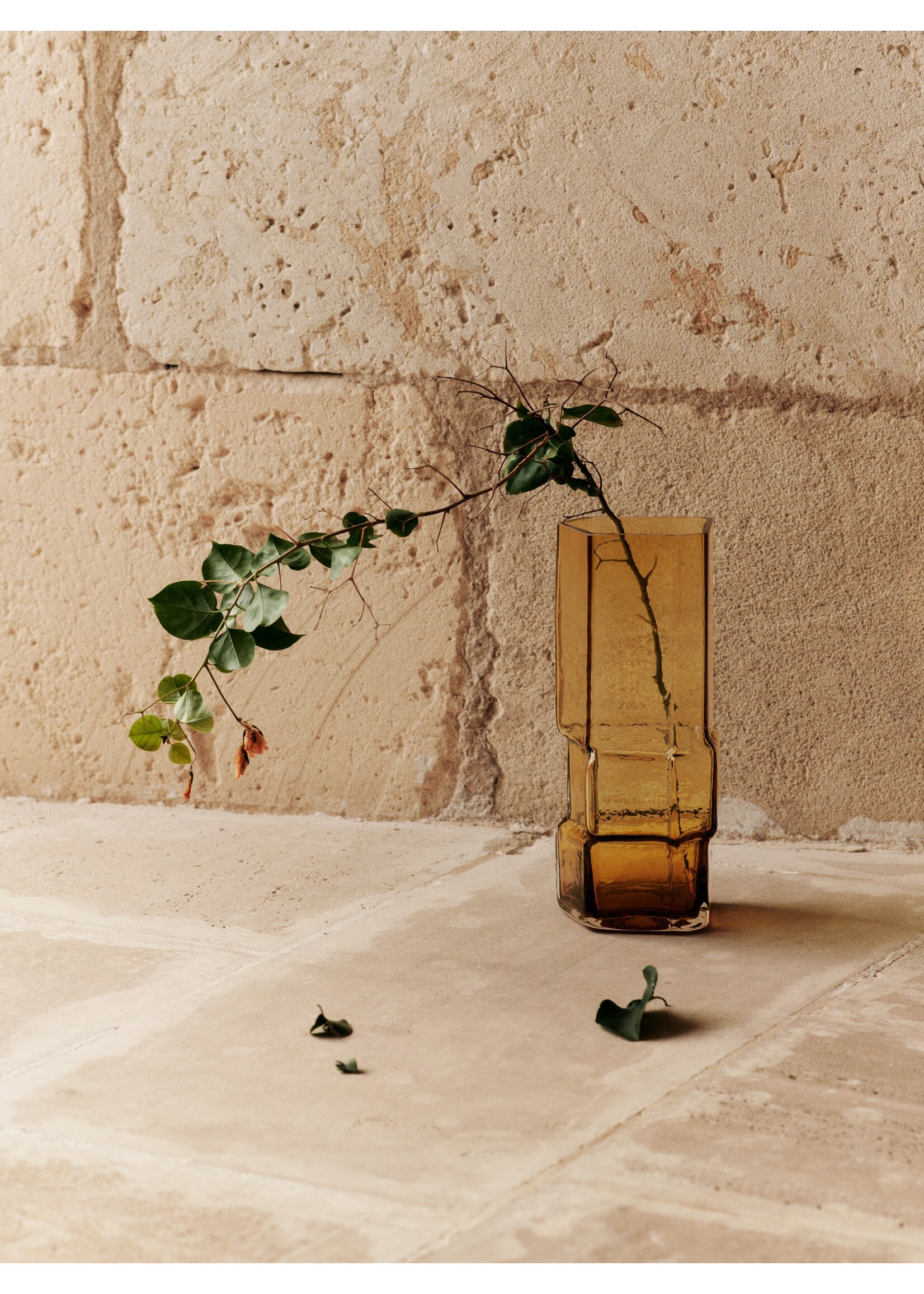Ferm Living Muro Vaas H30cm - Medium Amber