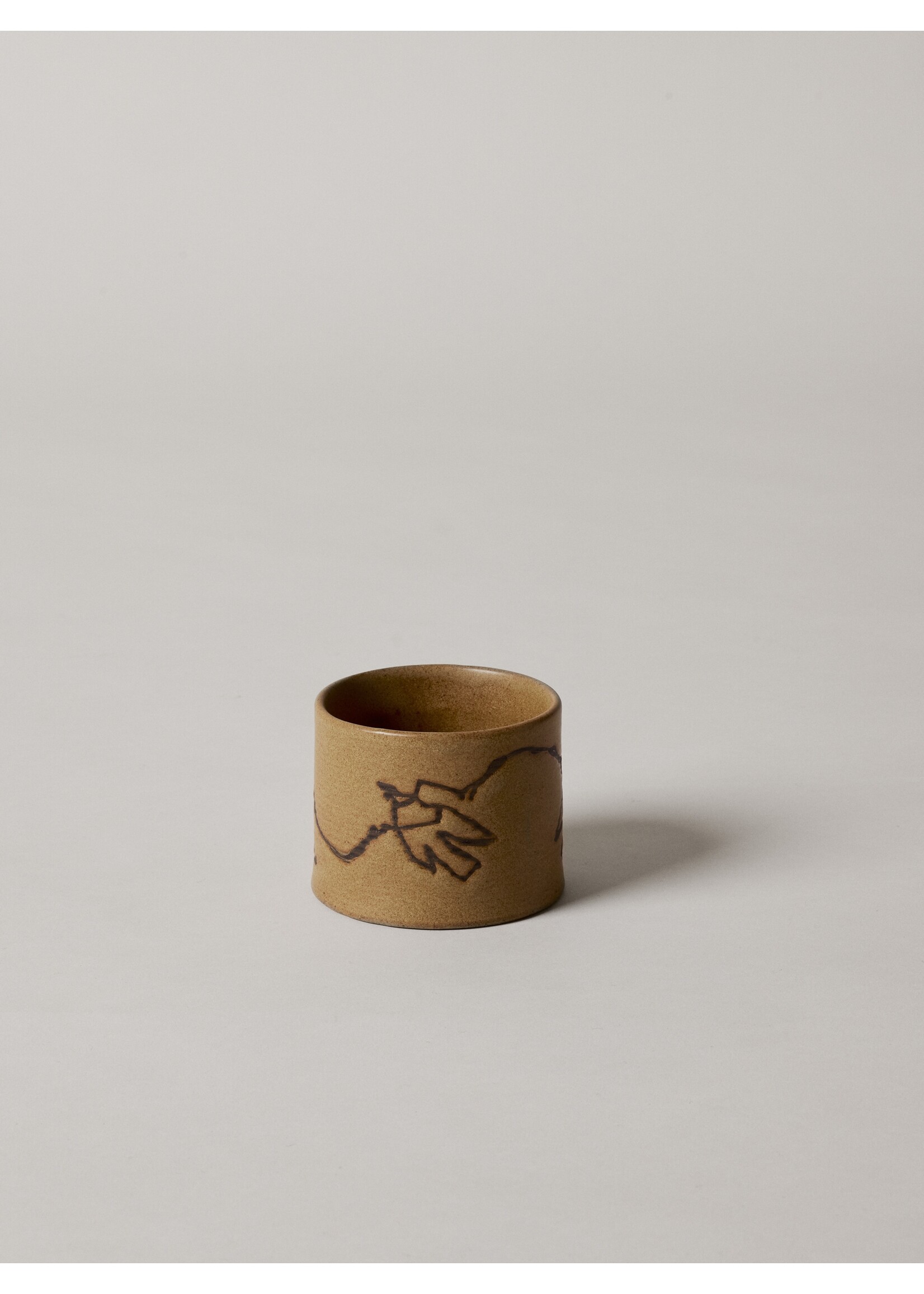 Ferm Living Vuelo Cup - Dark Buff