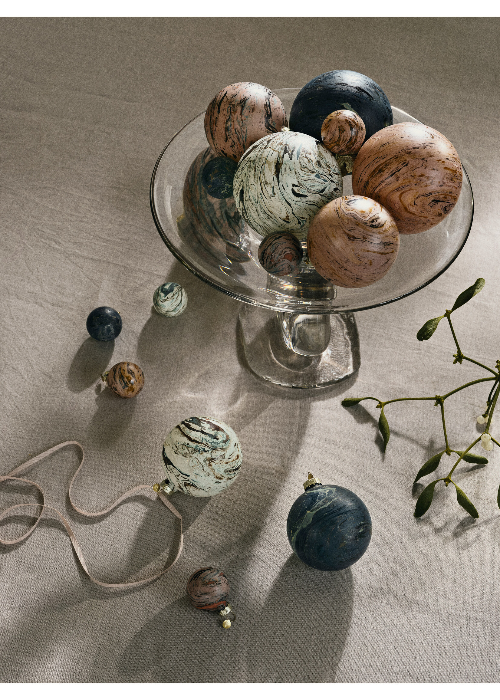 Ferm Living Kerstballen Marble - Set van 8