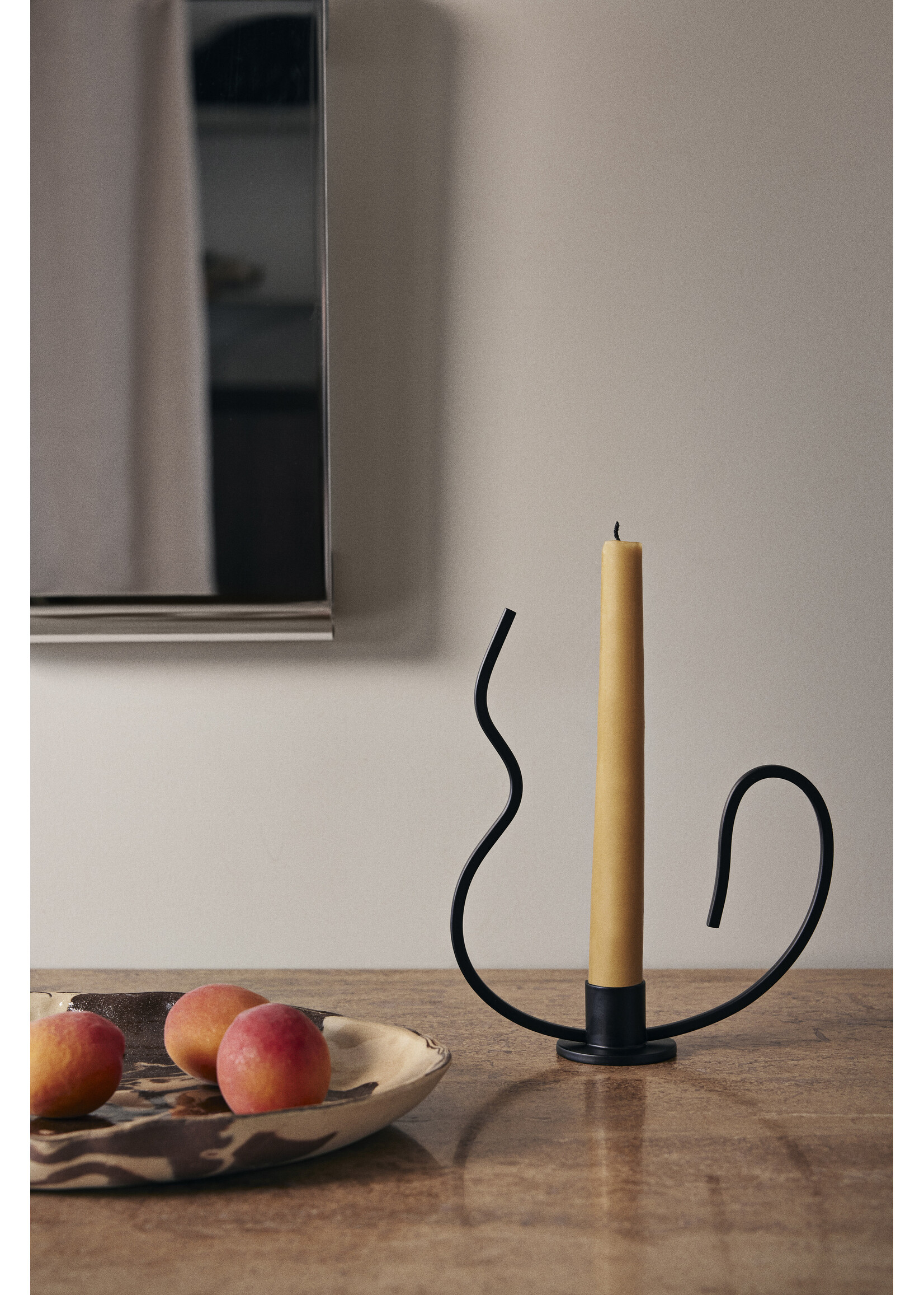 Ferm Living Valse Kaarsenhouder - Laag – Zwart