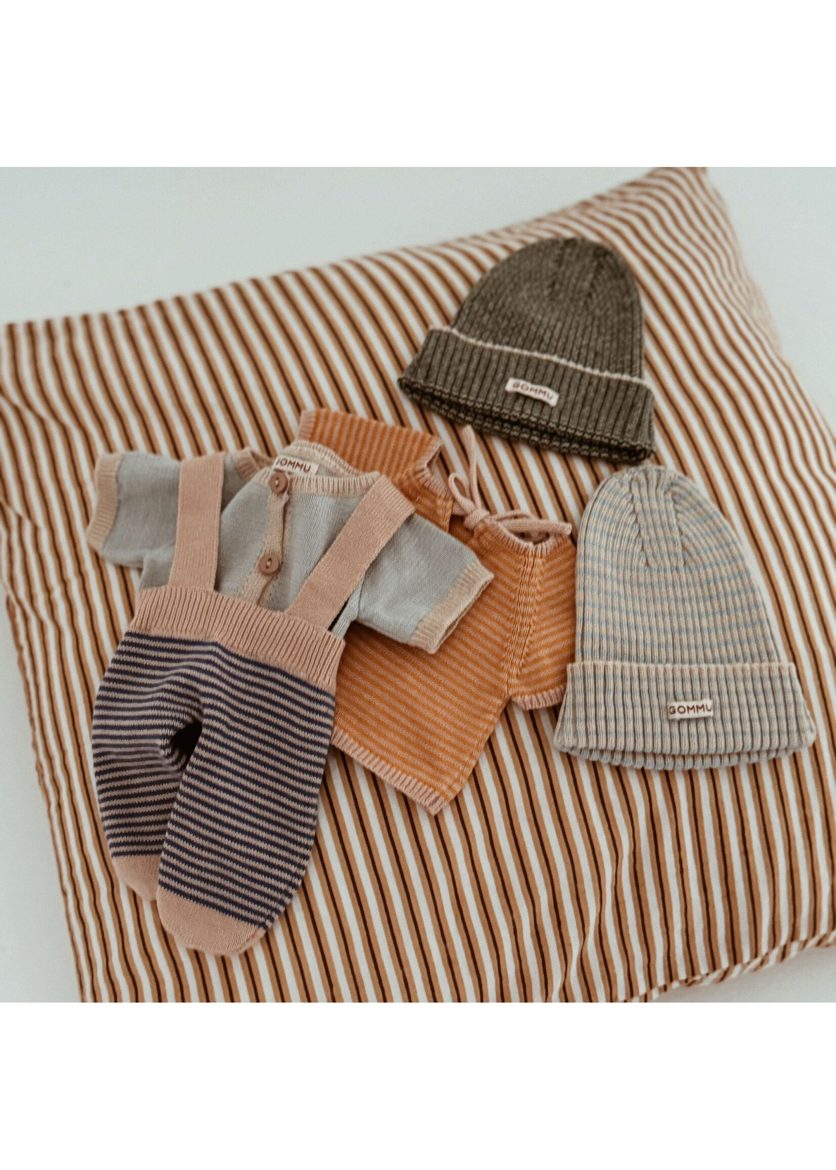 We Are Gommu Gestreepte Muts voor pop