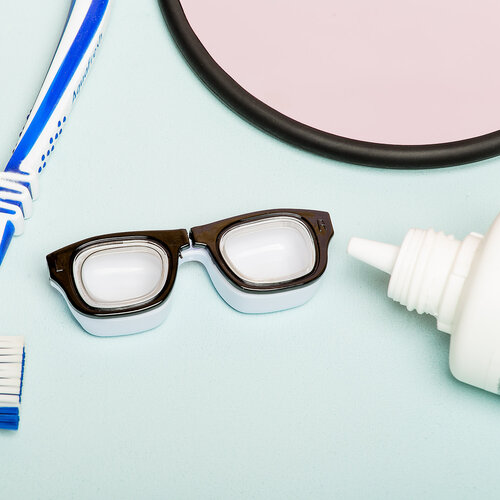Bitten Retro glasses contact lens case - Zwart  Bitten Retro glasses contact lens case - Zwart
