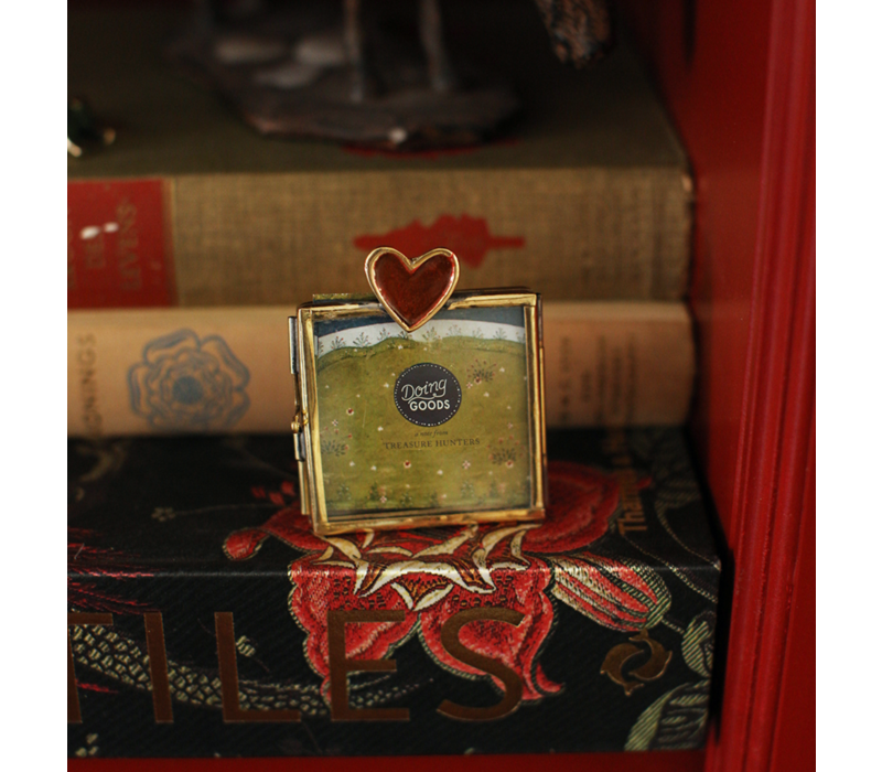 Doing Goods - Mini Frame - Pyar Heart (7.8x5.3)