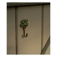 Doing goods lucky clover hook