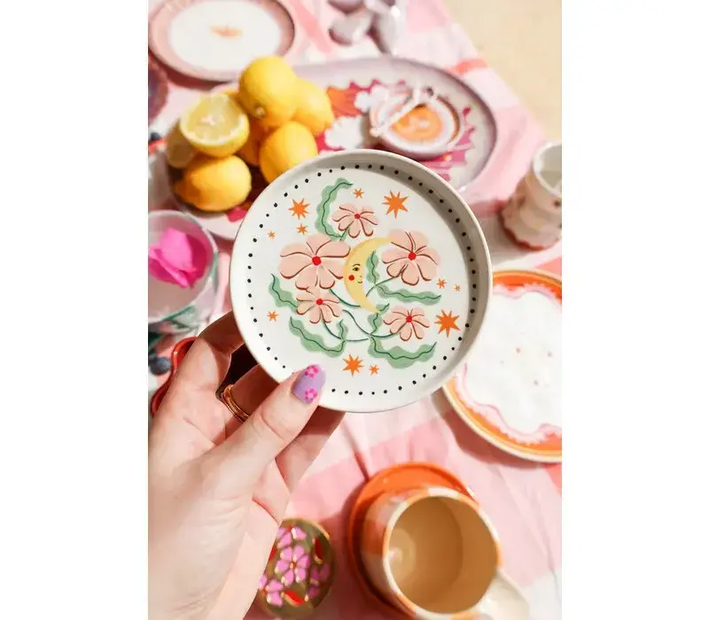 All the Luck in the World - Klein Bordje Bloemen - Wit