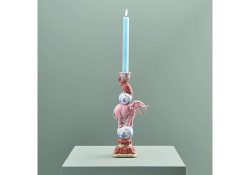 Werner Voss Werner Voss -  Kandelaar - papegaai op olifant - roze-blauw-wit - 30,5 cm