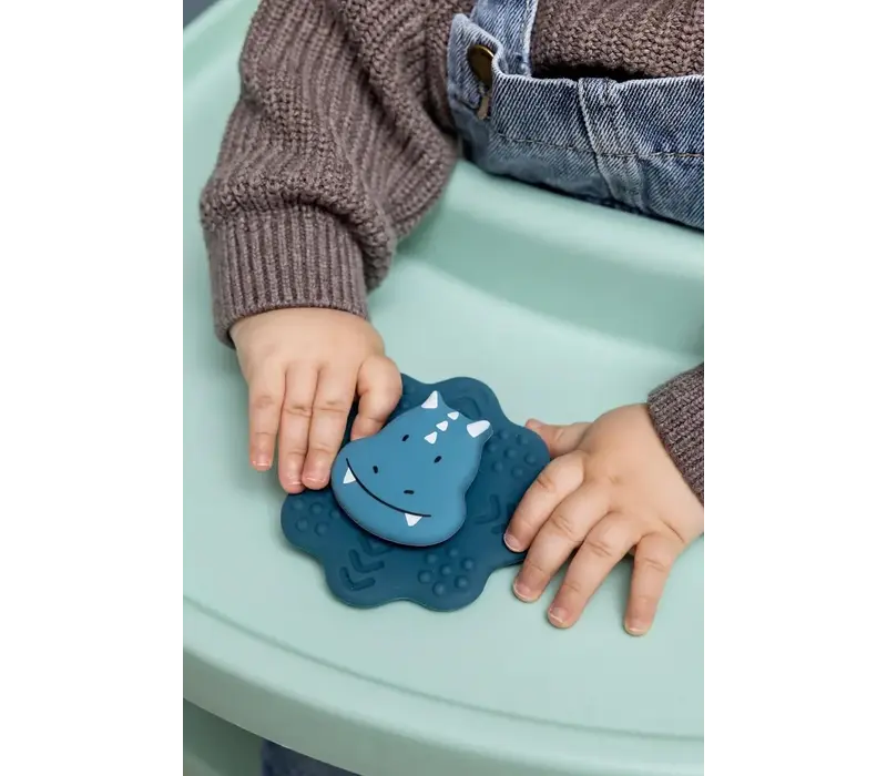 Trixie - Silicone spinner suction toy - Mr. Triceratops
