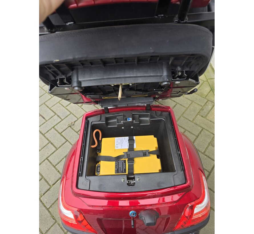 Tweedekansje - For Motion On Four scootmobiel - met 2 accu's