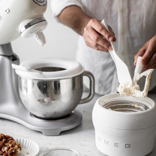 Smeg keukenrobot crème 4.8l - SMF02CREU