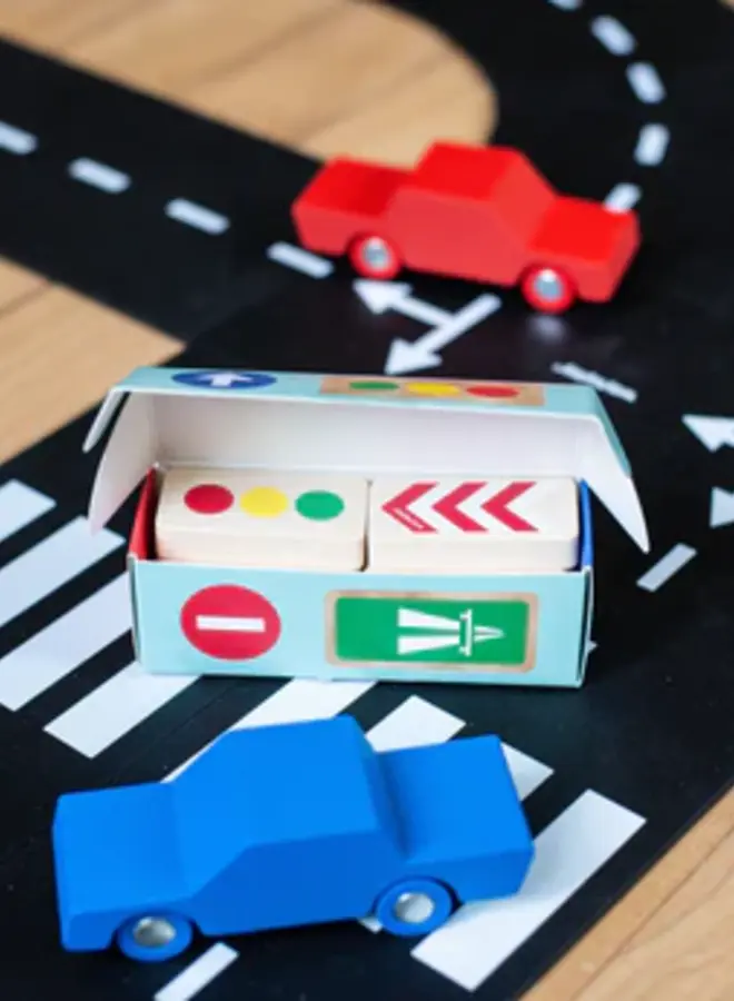 Way to Play - Roadblocks - Traffic Signs