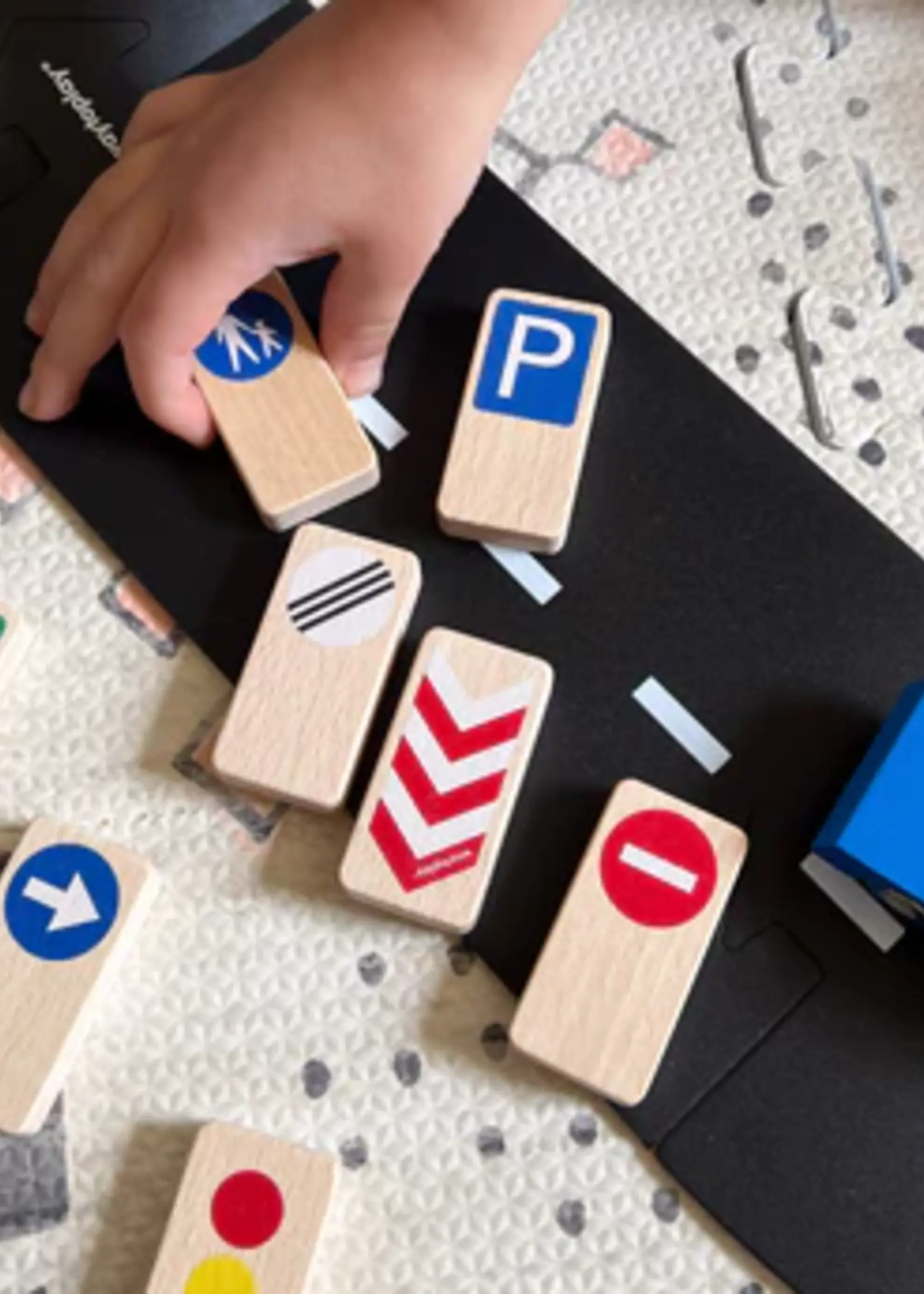 WaytoPlay Way to Play - Roadblocks - Traffic Signs