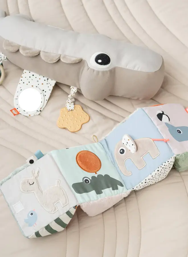 Done by Deer - Fold-out sensory cube - Deer friends Col