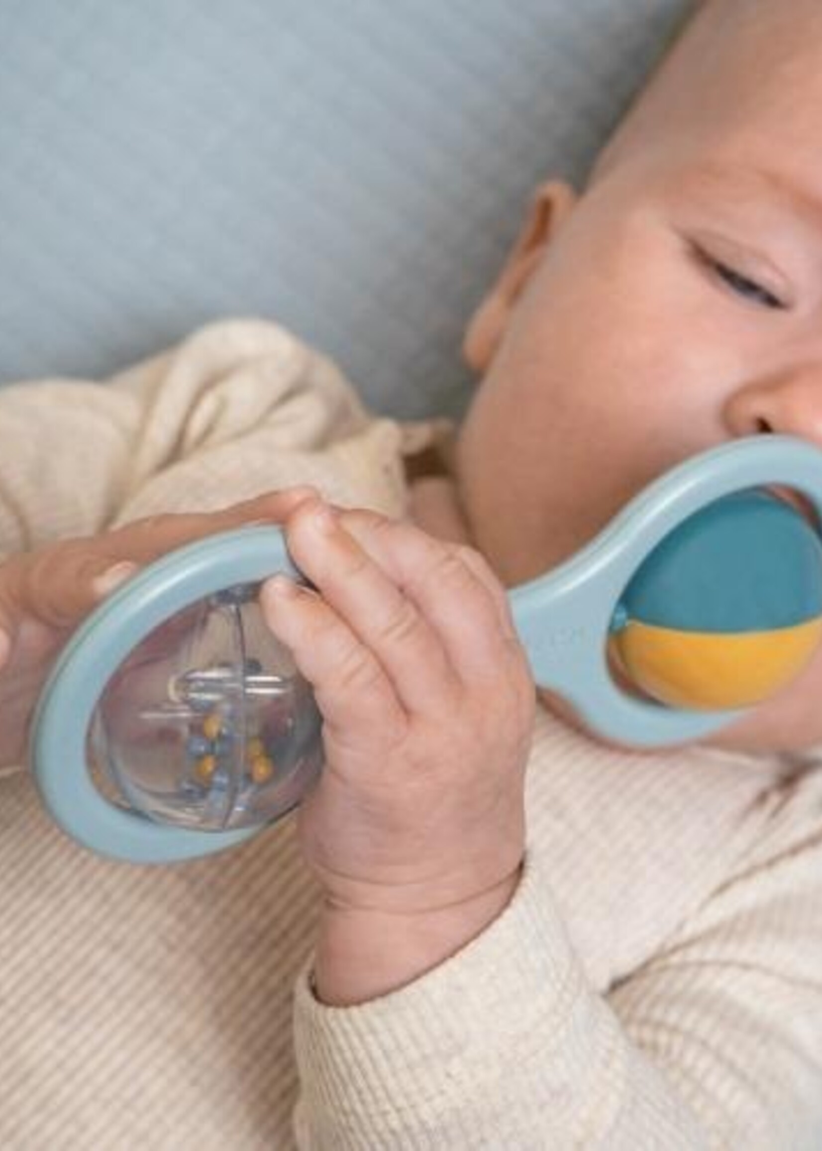 Little Dutch Little Dutch - Rammelaar met balletjes - Blauw