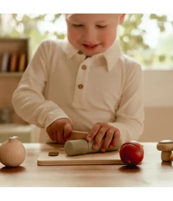 Little Dutch Little Dutch - Slicing vegetables
