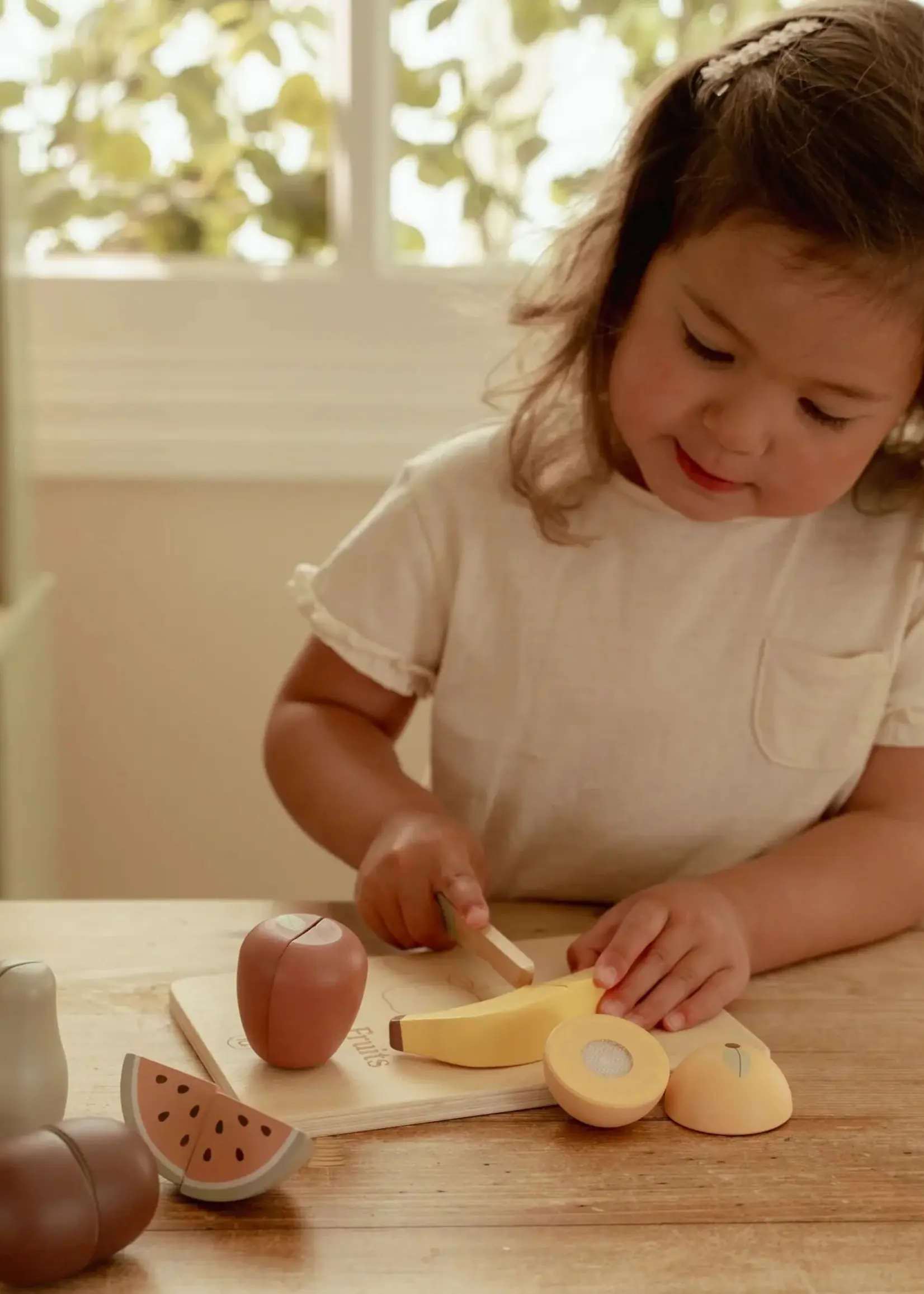 Little Dutch Little Dutch - Slicing fruit