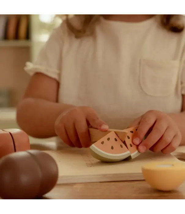Little Dutch Little Dutch - Slicing fruit
